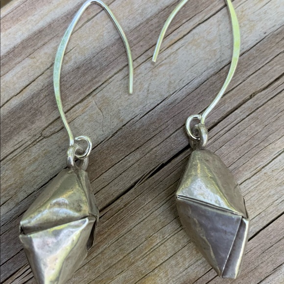 Indigenous Tibetan handmade earrings - Picture 2 of 7